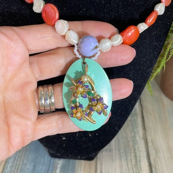 ⭐️Adorned Crown Artisan assemblage necklace genuine pearls enamel flower - Picture 3 of 7